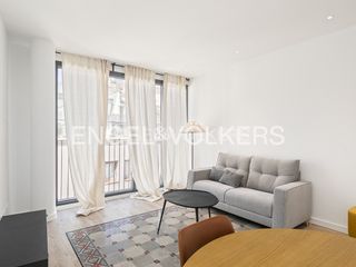 Alquiler Piso en Dreta de l´Eixample. Estupendo piso en gotico disponible 2 de junio26