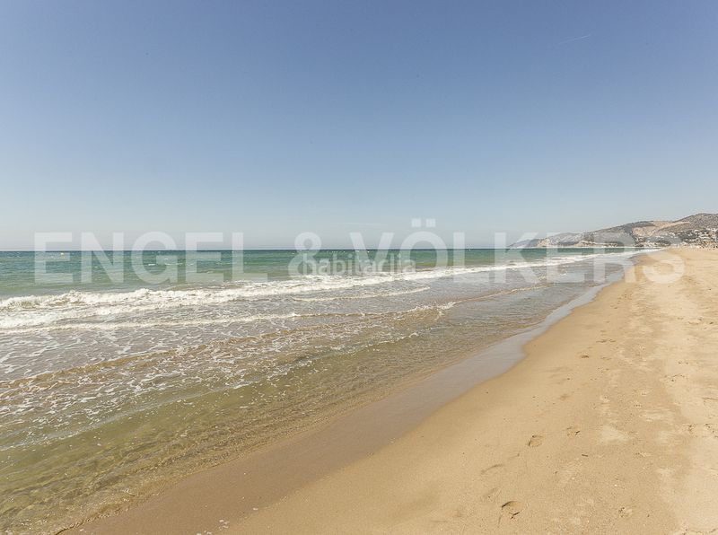 Foto 5aeb0af5-ec20-43af-9712-b8417f1a17aa. Casa amb calefacció aparcament piscina a La Pineda Castelldefels