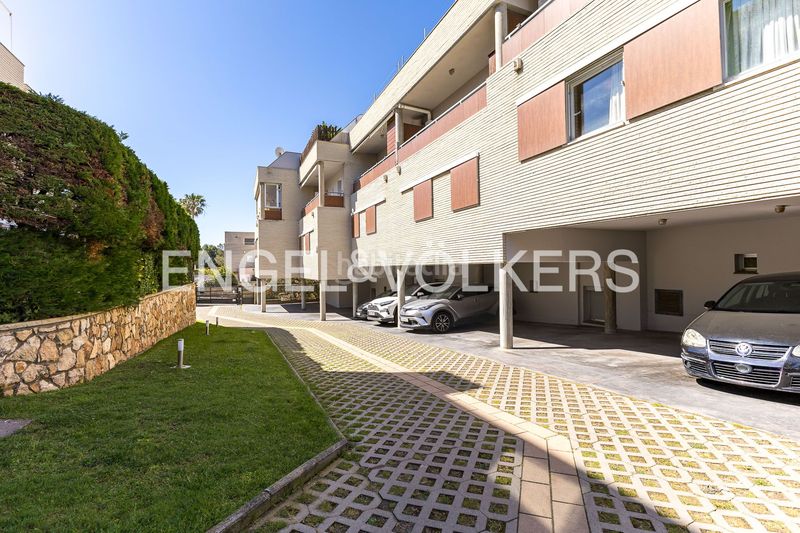 Foto 1095799a-88d3-4239-a8aa-ada2211e567e. Dúplex amb calefacció aparcament piscina a Els Munts Torredembarra