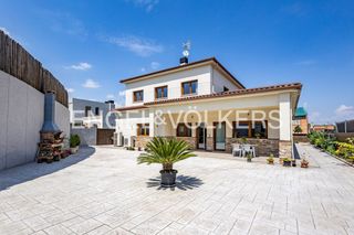 Maison à Sant Sadurní d´Anoia. El hogar que lo tiene todo amplitud, diseño y eficiencia en sant