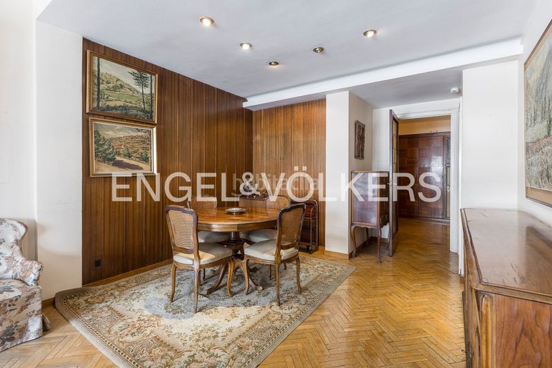 Foto 942b036d-6259-4079-93a7-0f4132314978. Pis amb calefacció a Putget - Farró Barcelona