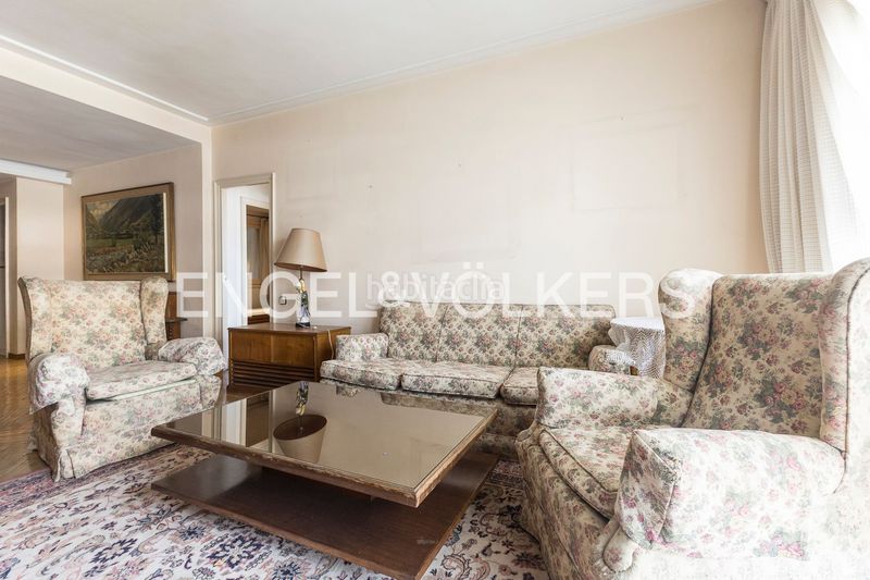 Foto dd04b121-45c1-4019-a125-d8f13a7e8c3c. Pis amb calefacció a Putget - Farró Barcelona