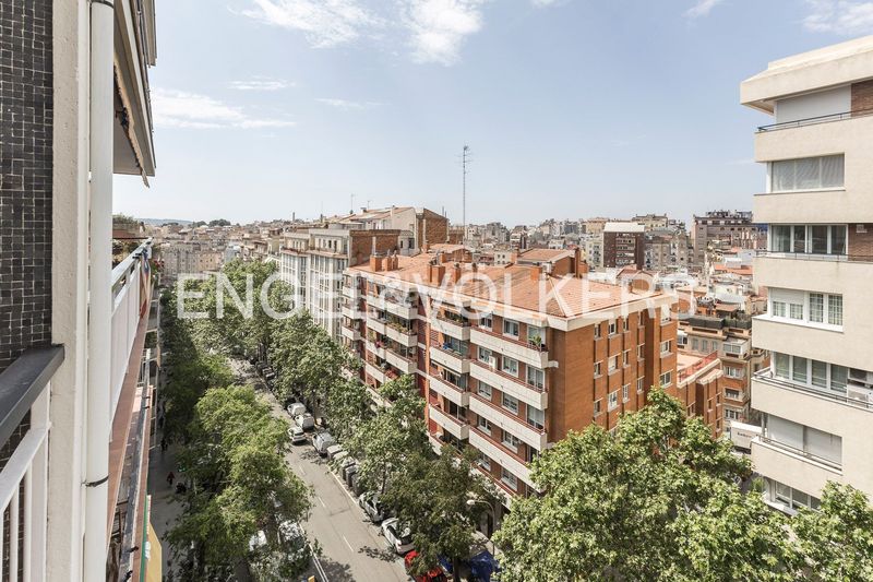 Foto e10f924f-175e-44ea-a67f-91f56c94a2fc. Pis amb calefacció a Putget - Farró Barcelona
