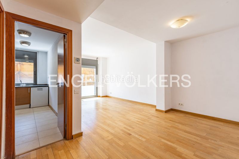 Foto a6d056c0-0b99-4227-af0f-236ae7b8f43a. Pis amb calefacció aparcament a Gràcia Sabadell