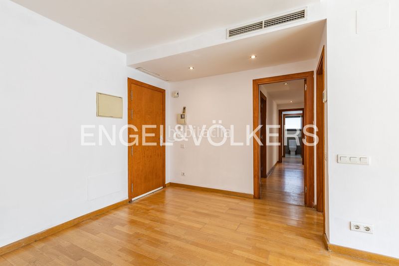 Foto db4dfeff-57b6-452d-a483-922c6066381c. Pis amb calefacció aparcament a Gràcia Sabadell