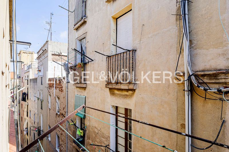 Foto 3d9221f9-5538-4a13-b95c-5fb82962cc81. Àtic amb calefacció a St. Pere - Sta. Caterina - El Born Barcelona