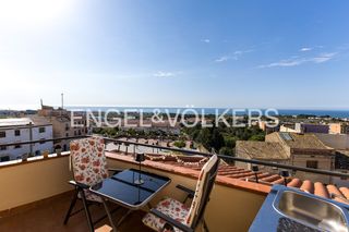 Appartamento in Creixell. Apartamento con vistas panorámicas al mar en creixell