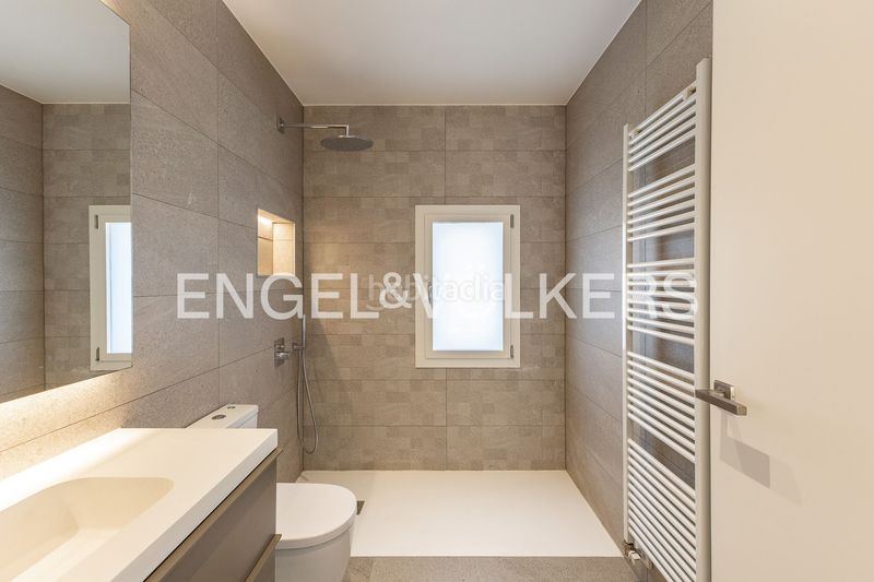 Foto 0e10f300-52d7-49fe-9baf-be1605a53bfd. Casa amb calefacció aparcament piscina a Cardedeu