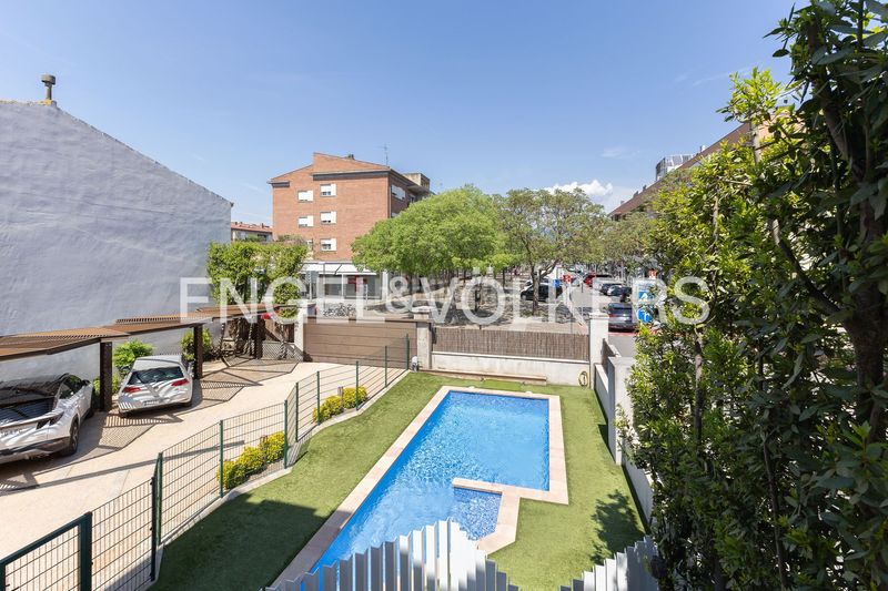 Foto 5ea893af-99e4-4260-a93a-6227c4fccdb9. Casa amb calefacció aparcament piscina a Cardedeu
