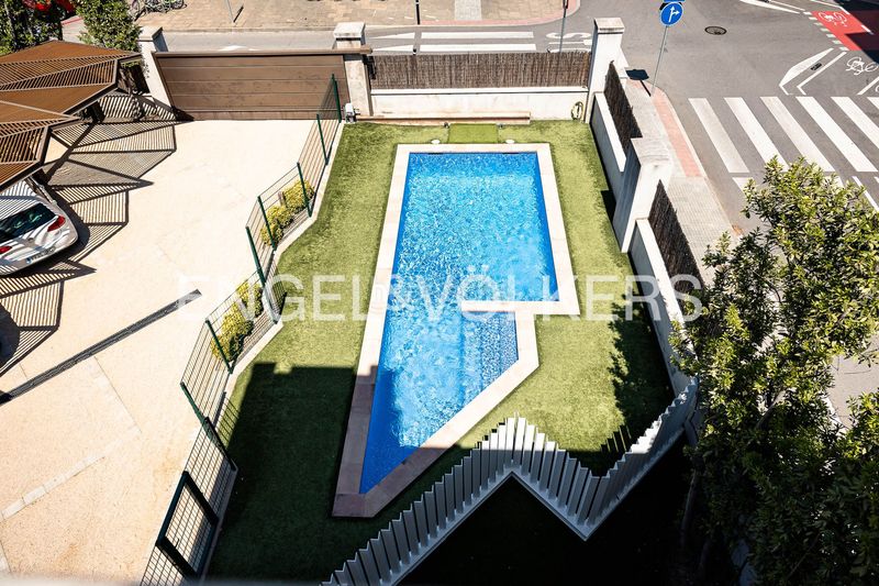 Foto dc515f14-3ccd-4489-886d-ed69cba30997. Casa amb calefacció aparcament piscina a Cardedeu
