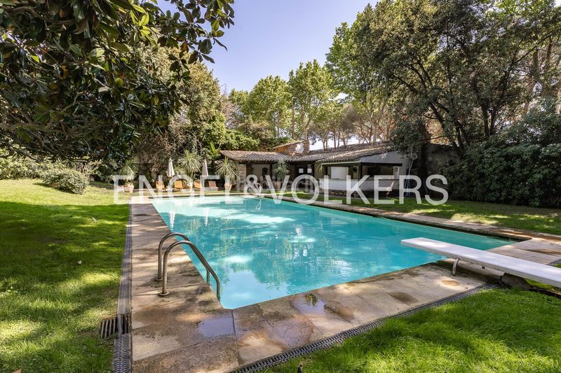 Foto 4b25c65b-5bf1-438a-9cf9-aa99ee1543d0. Casa amb calefacció aparcament piscina a Premià de Dalt