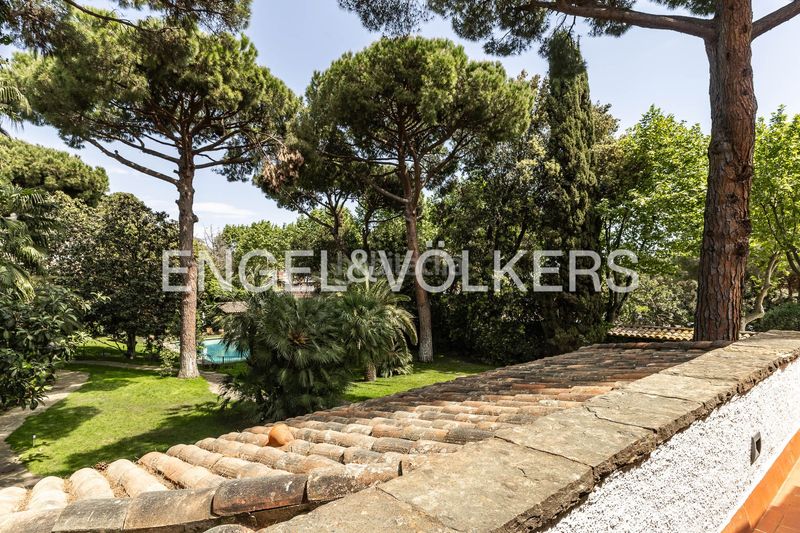 Foto 5d46fec6-9563-4b94-a9e4-38104d3b625f. Casa amb calefacció aparcament piscina a Premià de Dalt