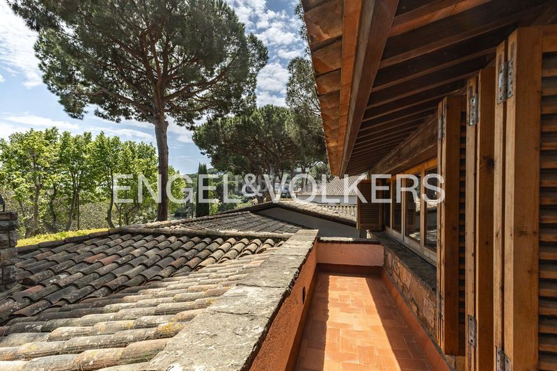 Foto bd27f228-189b-4ce1-b8e3-4272bb8942e1. Casa amb calefacció aparcament piscina a Premià de Dalt