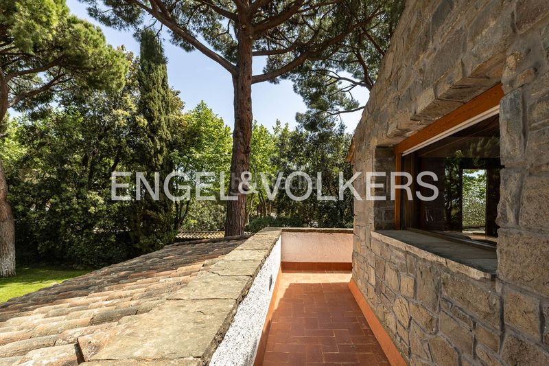 Foto eda3fabb-9143-4802-a3f6-a5aa673a0a4a. Casa amb calefacció aparcament piscina a Premià de Dalt