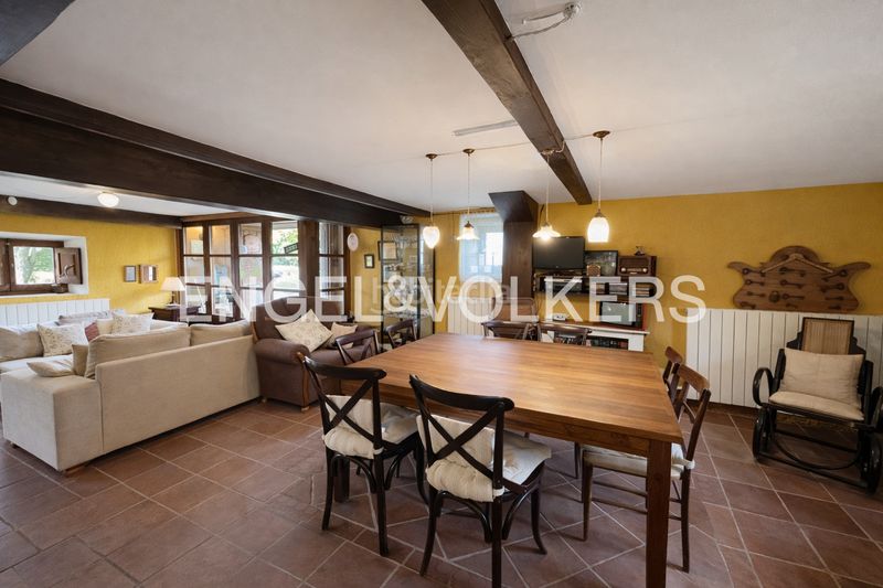 Foto 51bda068-9663-43fb-a359-1e56af775928. Casa amb calefacció a Rupit i Pruit