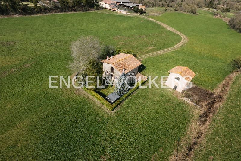 Foto 5c01171f-d763-4574-b6e3-1eb2833ba083. Casa amb calefacció a Rupit i Pruit