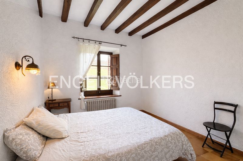 Foto c097f9b3-9ab1-4b94-b157-efcc5f0a4636. Casa amb calefacció a Rupit i Pruit