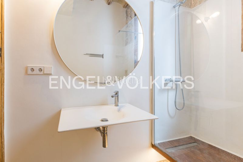 Foto a9d0d71a-296d-4c29-8a38-662c077160f8. Pis amb calefacció a Gòtic Barcelona