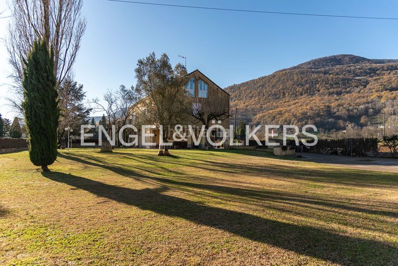 Foto 4dff83cd-3ea3-4b37-b080-028b79530df0. Casa amb calefacció a Vall d´en Bas (La)