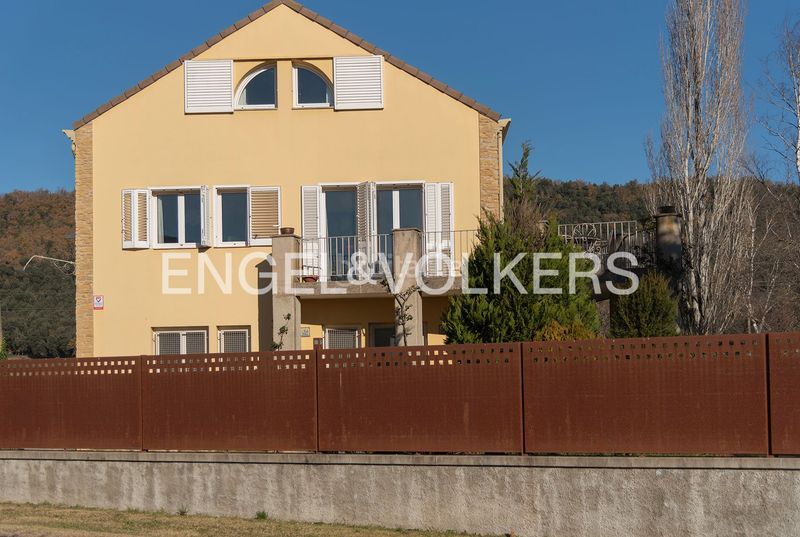 Foto af4cf88d-e0ad-4eba-8f47-1fc269fdec7d. Casa amb calefacció a Vall d´en Bas (La)