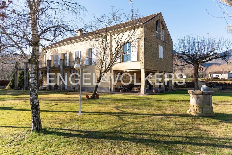 Foto b294a9f9-541a-42f4-93c7-e0130749d5b4. Casa amb calefacció a Vall d´en Bas (La)