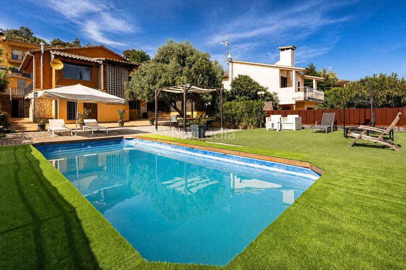 Foto e4ad63e4-b92b-4185-8291-3d81f38b0826. Casa amb calefacció aparcament piscina a terrabrava - Tordera parc Tordera