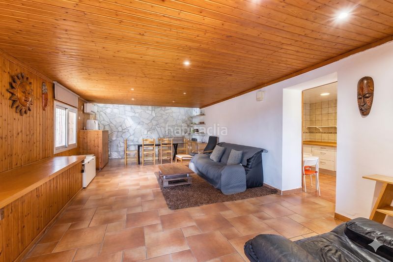 Foto e5f66fc2-7a99-45c9-a7c9-ff9092b91205. Casa amb calefacció aparcament piscina a terrabrava - Tordera parc Tordera