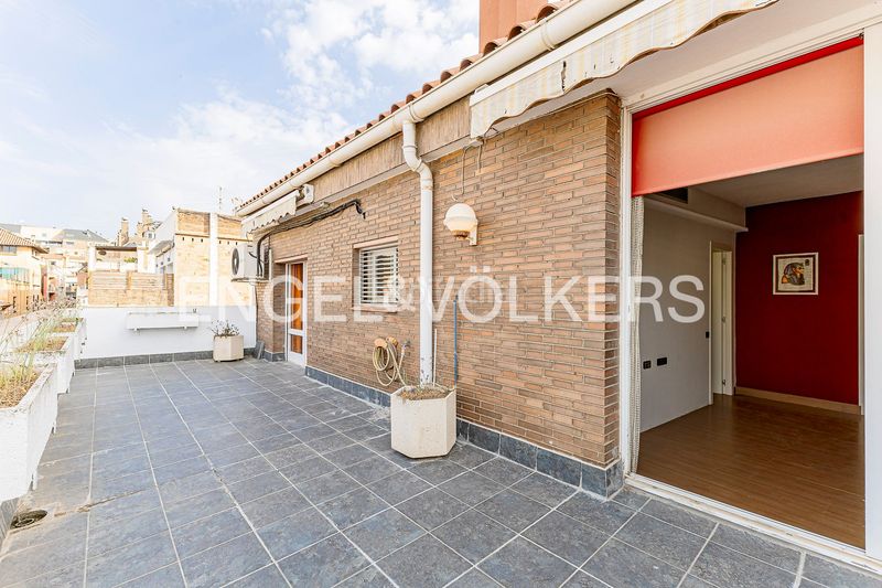 Foto 4bd4fafe-6e3f-451c-8ccc-1c8c12f035a2. Àtic amb calefacció a Sarrià Barcelona