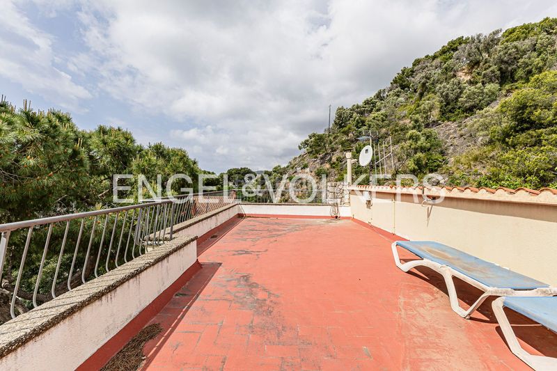 Foto 5b427570-862f-4ebc-945b-b8c25c849a87. Casa amb calefacció aparcament piscina a Bellamar Castelldefels