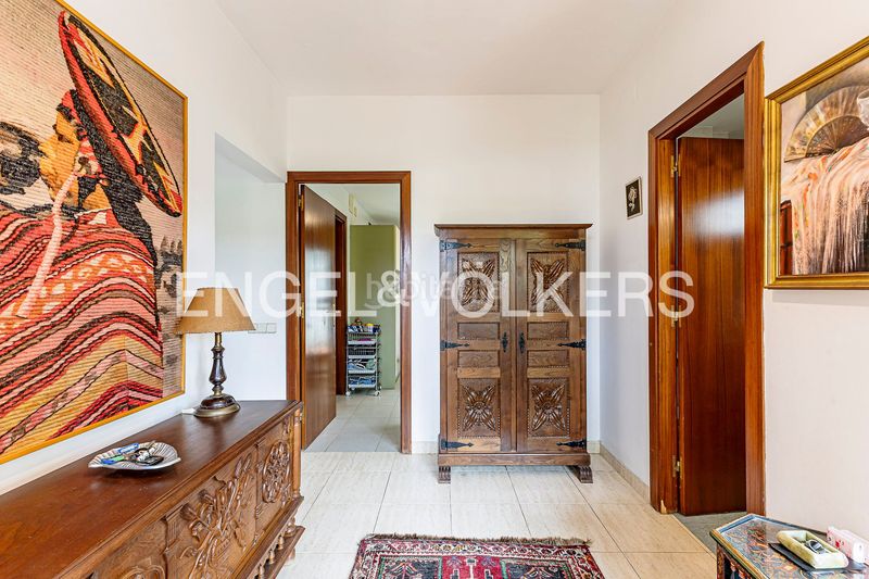 Foto b1103823-1279-4de7-a1cc-9a2b0239943f. Casa amb calefacció aparcament piscina a Bellamar Castelldefels