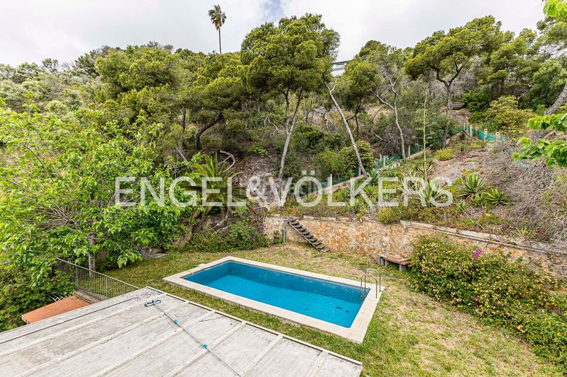 Foto bd31c85c-89aa-4470-9ba1-98e1acd9ef52. Casa amb calefacció aparcament piscina a Bellamar Castelldefels