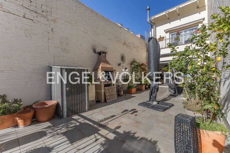 Foto 0cc58eb9-a146-421d-a496-a31599e624b6. Casa amb calefacció aparcament piscina a Ca n'Aurell Terrassa