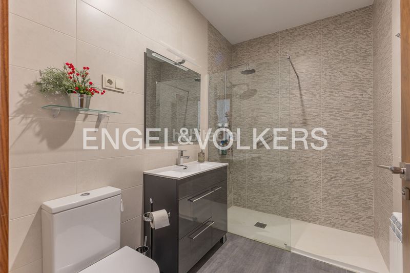 Foto fa131be5-a847-4f31-b557-15c0040c3d59. Casa amb calefacció aparcament piscina a Ca n'Aurell Terrassa