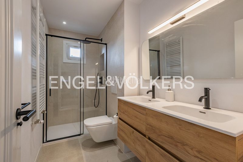 Foto 58558f00-4445-4a82-8f7e-adb4b17a17c8. Casa amb calefacció aparcament a Molló