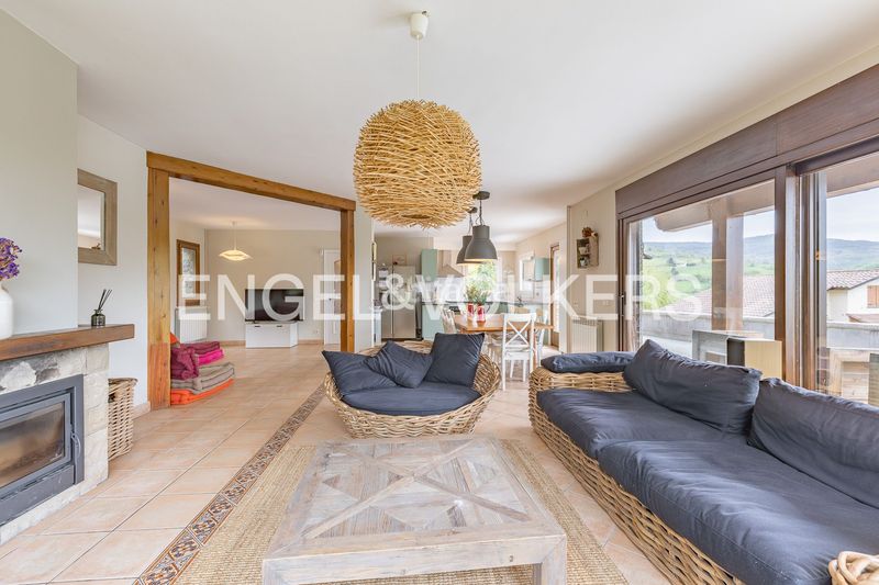 Foto a1c1f251-4ef2-430c-8b12-de6e6b23b220. Casa amb calefacció aparcament a Molló