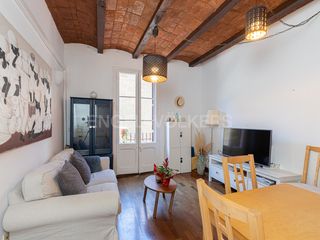 Alquiler Piso en Vila de Gràcia. Estupendo piso amueblado en gracia