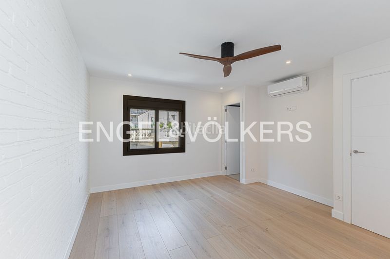 Foto 3daa5371-547d-4f49-99d2-424b8b4ce5cd. Casa amb calefacció aparcament a Sants-Badal Barcelona