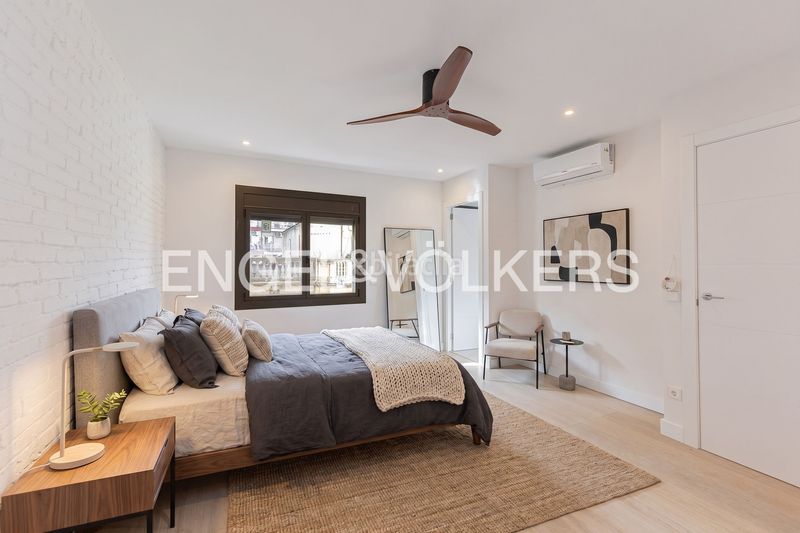 Foto 7a489d63-15c9-4276-bffb-b3dedac913d7. Casa amb calefacció aparcament a Sants-Badal Barcelona