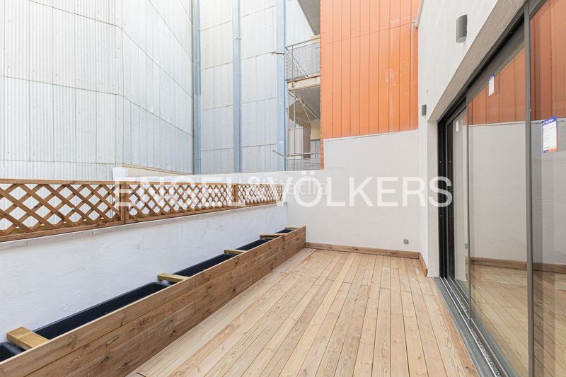 Foto b6bb509b-32fa-4462-a5b7-98d4a10d47f2. Casa amb calefacció aparcament a Sants-Badal Barcelona