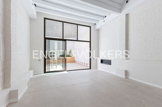 Casa a Sants-Badal. Casa de ensueño a estrenar