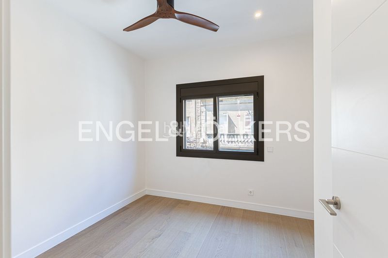 Foto e674db32-2b13-4ac2-991e-487ac0051873. Casa amb calefacció aparcament a Sants-Badal Barcelona