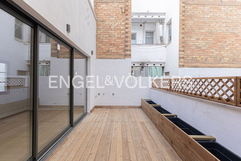 Foto e6a7de1f-e383-4eea-8b39-c63d8ef2996f. Casa amb calefacció aparcament a Sants-Badal Barcelona