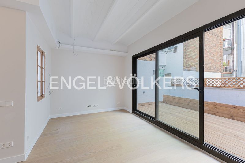Foto faa50651-2300-4995-817e-a26323f66e97. Casa amb calefacció aparcament a Sants-Badal Barcelona