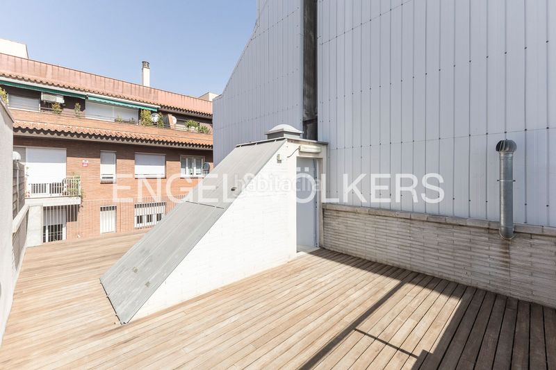 Foto 7906c623-13d1-47ff-919b-56f97bfec0de. Dúplex amb calefacció piscina a Putget - Farró Barcelona