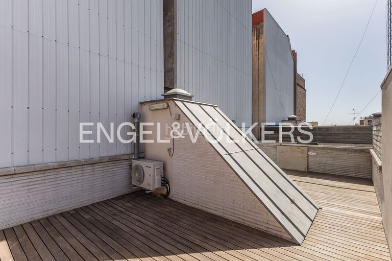 Foto d340669e-a4f1-4c3b-98aa-112c0e47cdfb. Dúplex amb calefacció piscina a Putget - Farró Barcelona