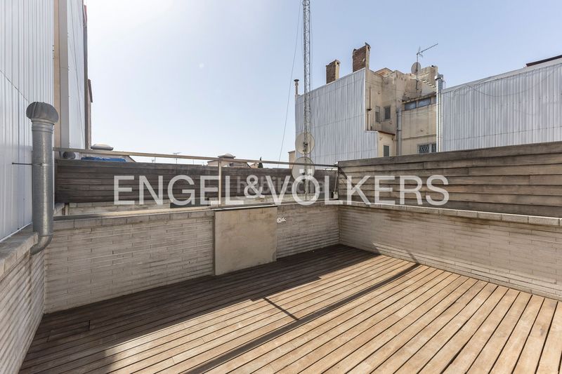 Foto d905c479-828c-4dc0-b6a1-dba3040cd498. Dúplex amb calefacció piscina a Putget - Farró Barcelona