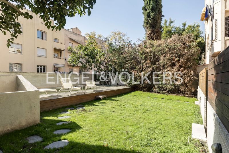 Foto 431c4cbc-9443-40d9-a317-4fa8896ac7af. Dúplex amb calefacció piscina a Putget - Farró Barcelona