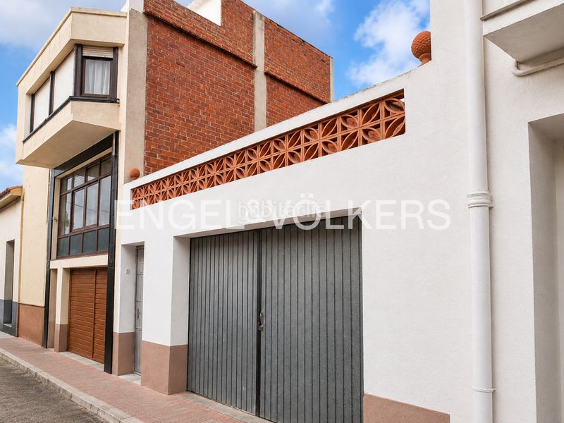 Foto a493a32c-69e3-4cf7-a630-5e124883f525. Casa amb calefacció aparcament a Centre Pineda de Mar