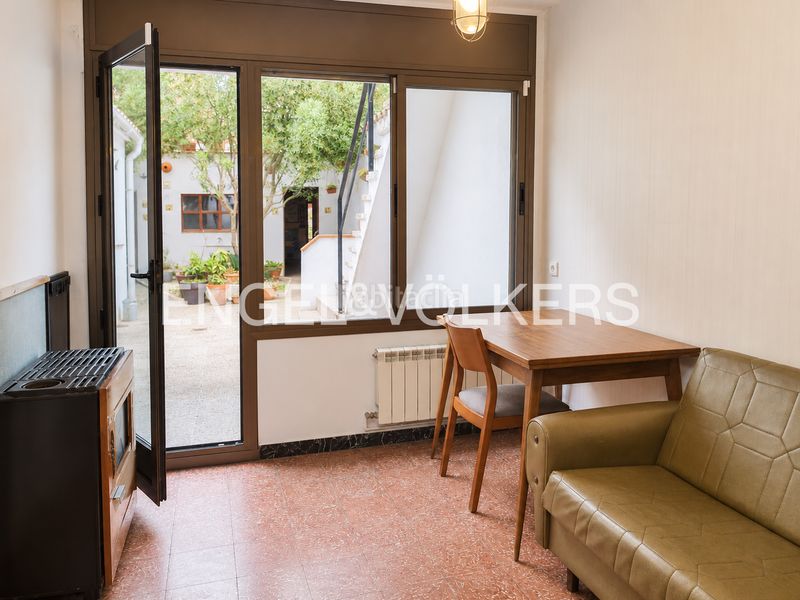 Foto b593bc49-883d-44a1-90d9-3a584eb8c340. Casa amb calefacció aparcament a Centre Pineda de Mar