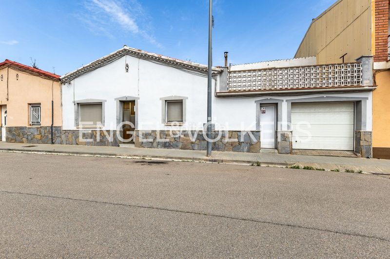 Foto 082c3b96-bdfd-427f-ba13-2f64713d04b7. Casa amb calefacció aparcament a Sallent